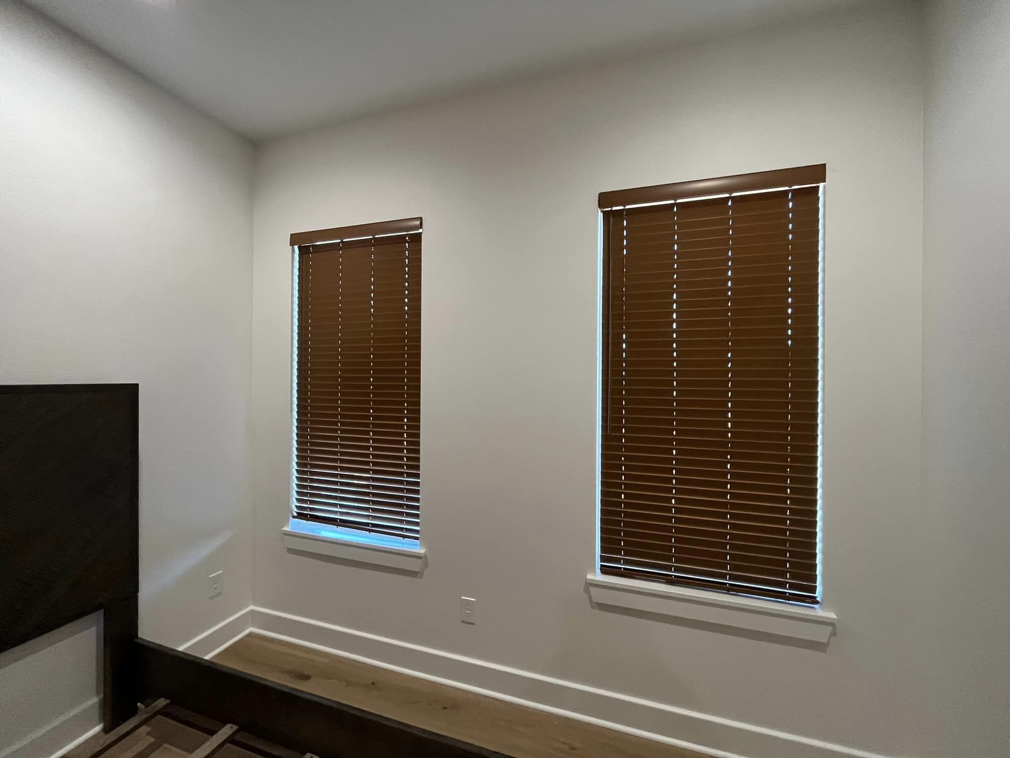 Real & Faux Wood Blinds (6)